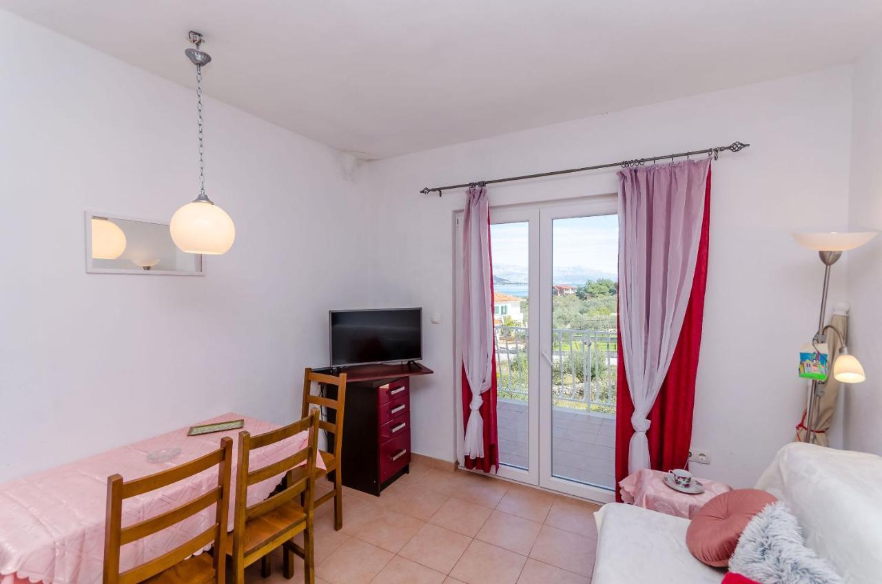 Apartments Stara Maslina Слатине Экстерьер фото