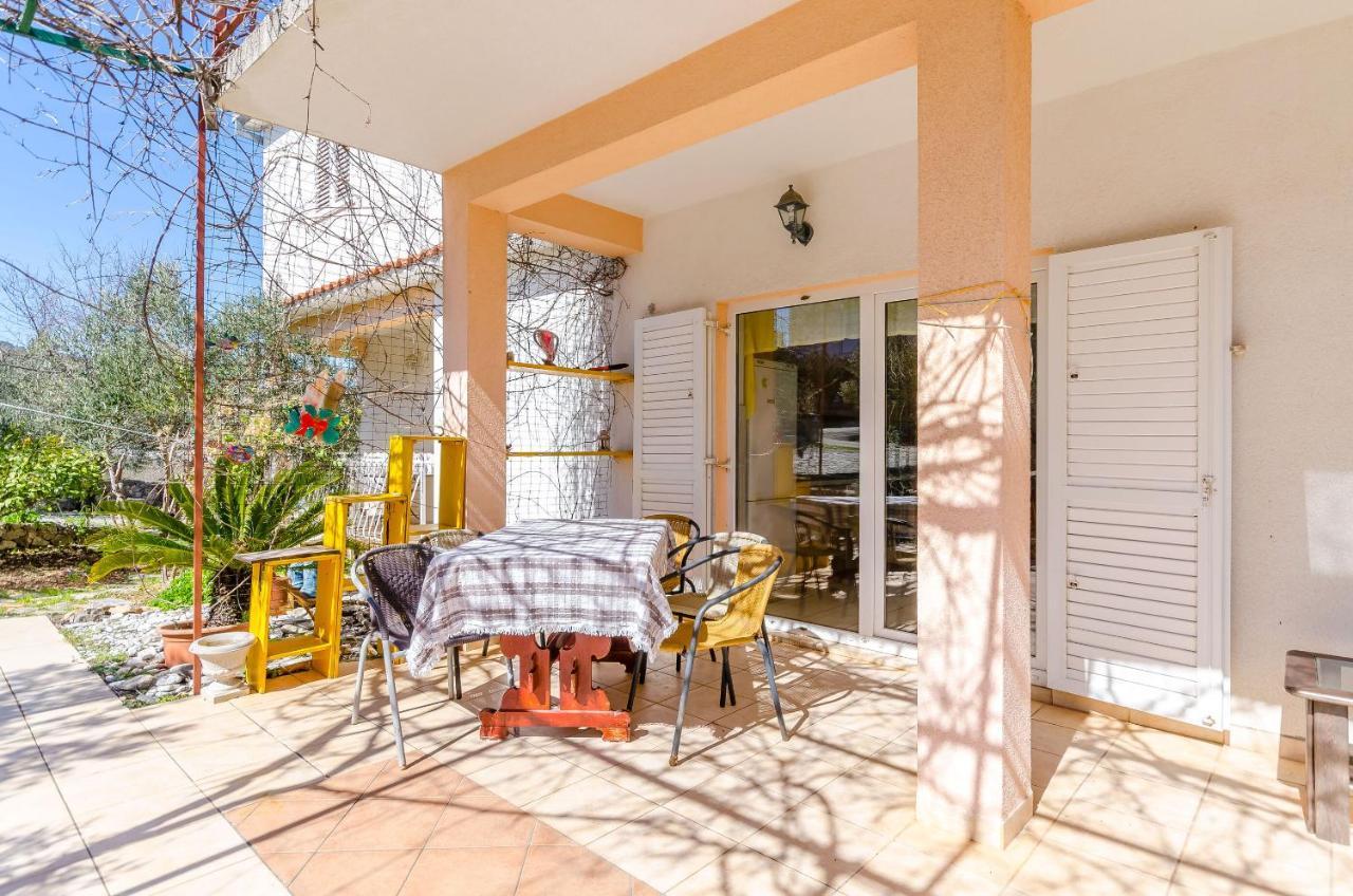 Apartments Stara Maslina Слатине Экстерьер фото
